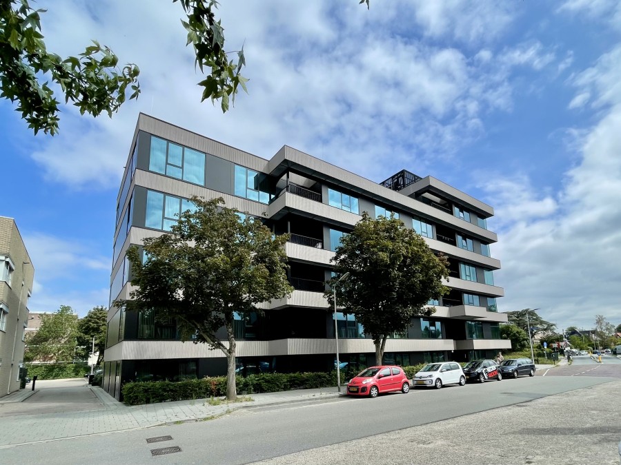 Zwarteweg, Gooise Meren